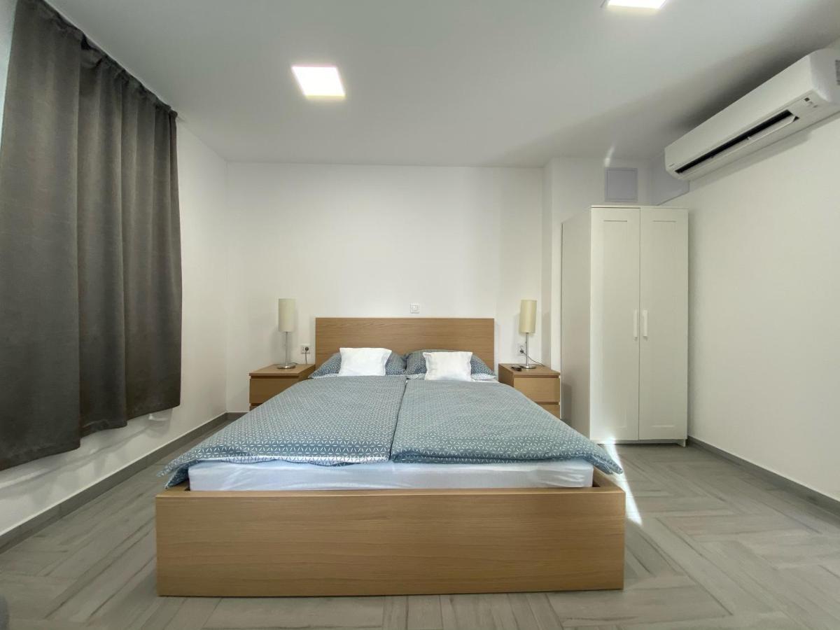 Sulyom Panzio Apartment *