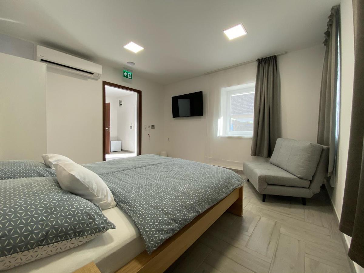 Sulyom Panzio Apartment Tiszafured