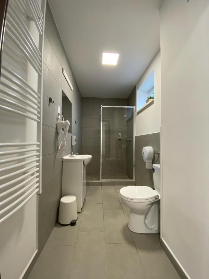Sulyom Panzio Apartment Tiszafured